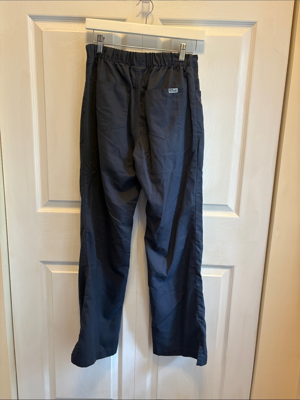 Women’s Grey’s Anatomy Grey Drawstring Scrub Pants - Picture 9 of 9